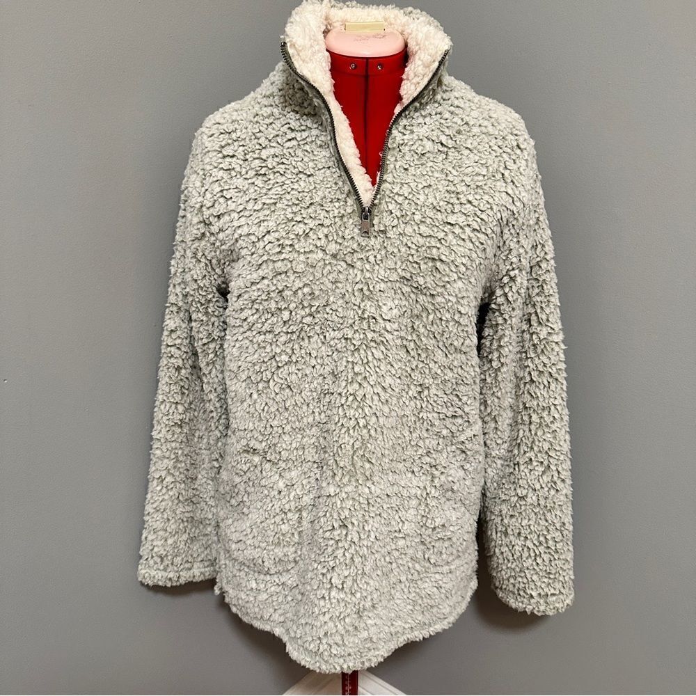 Love tree, grey Sherpa.Size large.